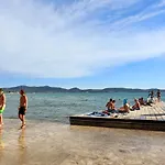 By The Sea - Zadar - 13825 شقة *
